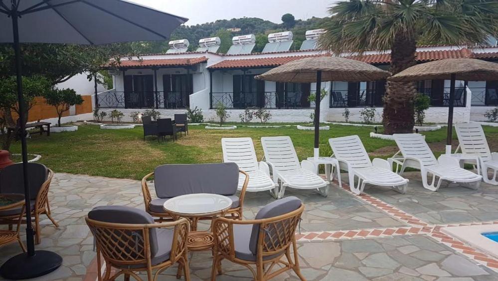 Strawberry Skiathos Agia Paraskevi  Extérieur photo